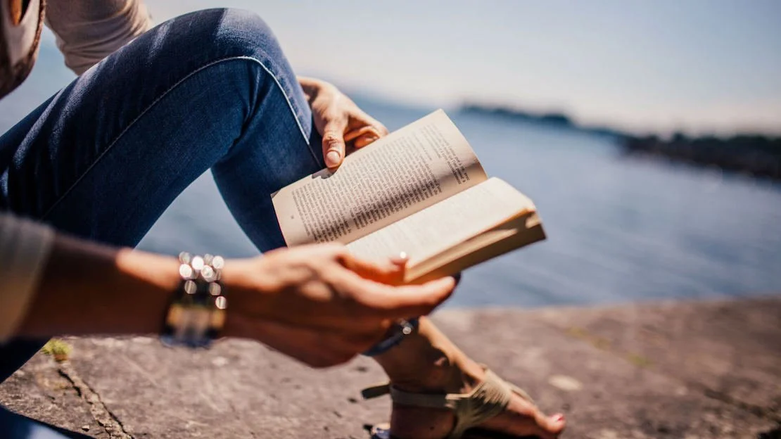 In viaggio da soli leggere è importante.