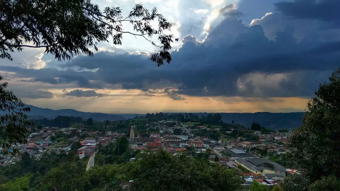 Mirador alto de la Cruz a Salento in Colombia.