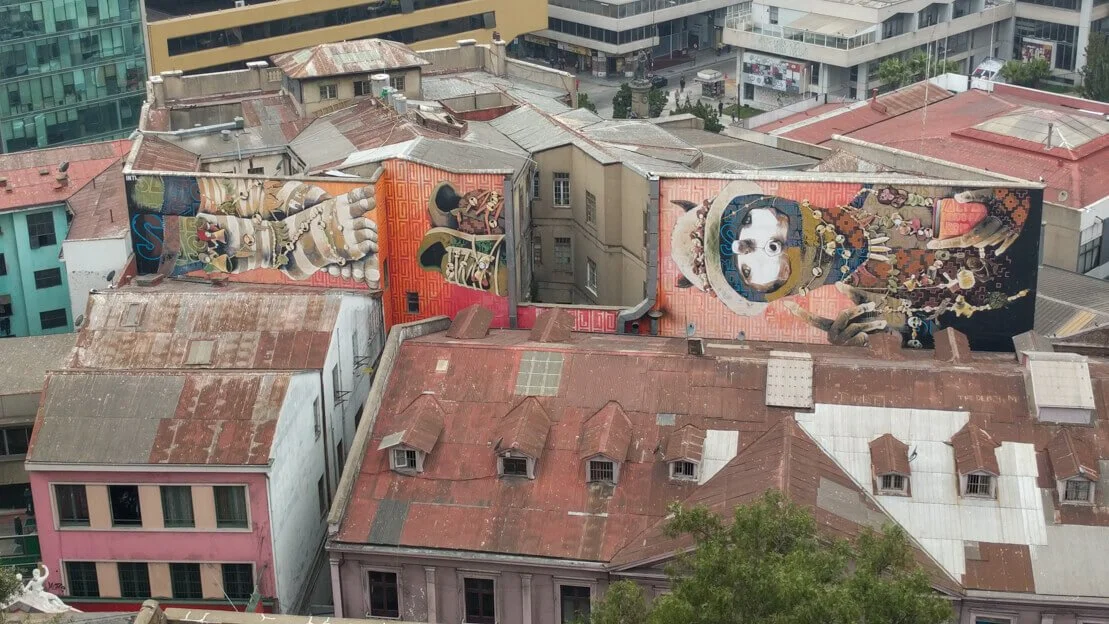 Murales Opera di Inti Castro a Valparaiso.