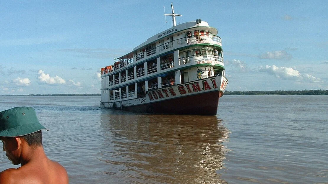 Nave da manaus a Leticia