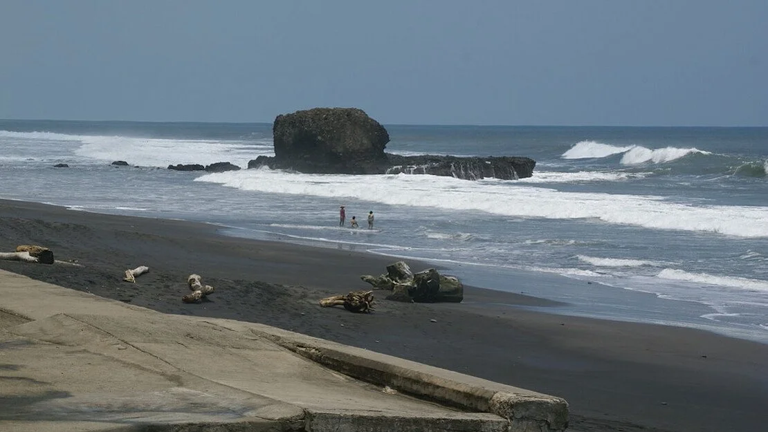 La spiaggia di El Tunco