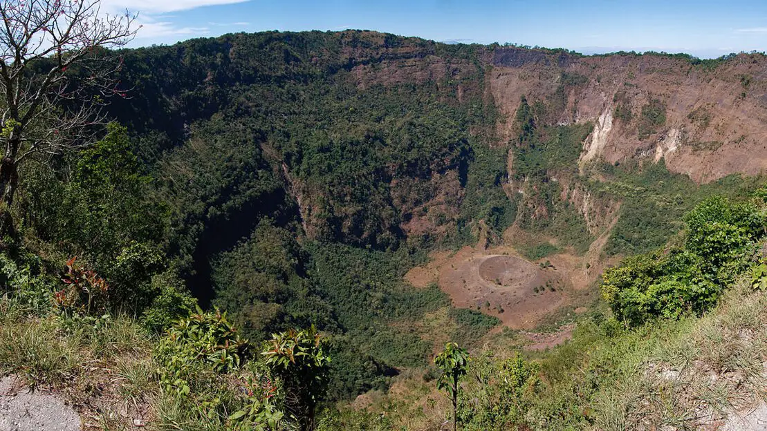 Il cratere del vulcano Boquerón