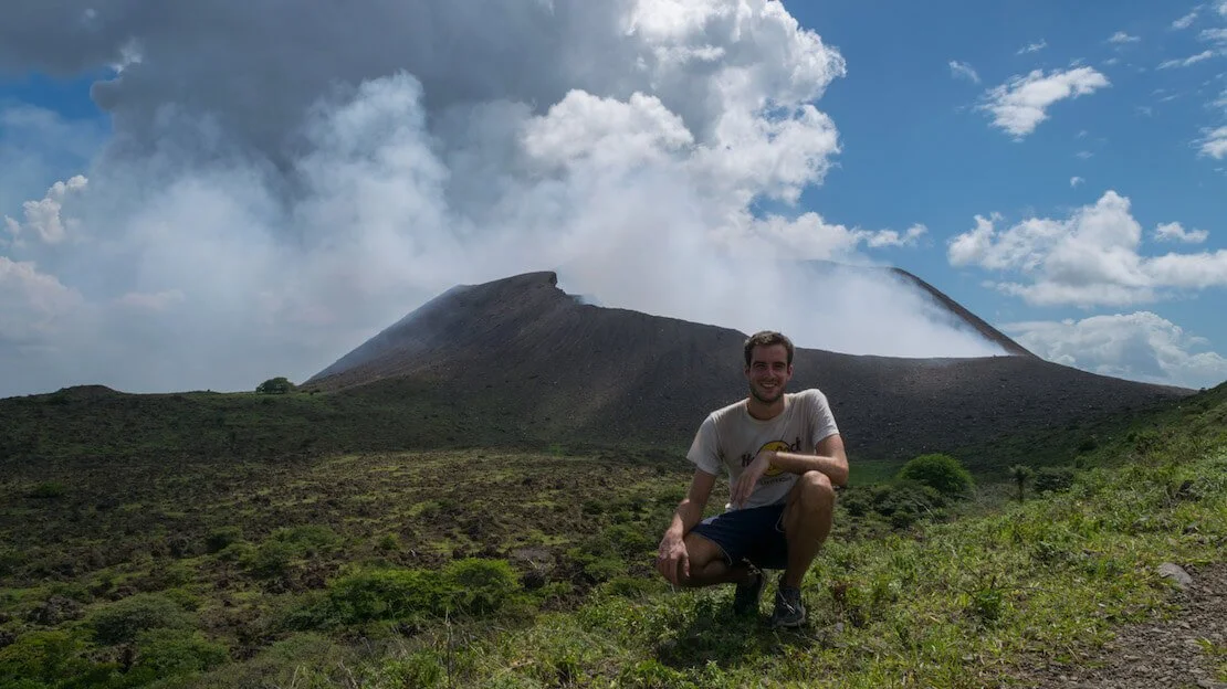 Il vulcano Telica vicino a leon