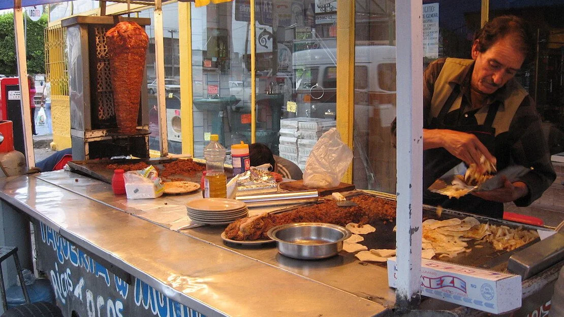 Taqueria tradizionale per le strade del Messico