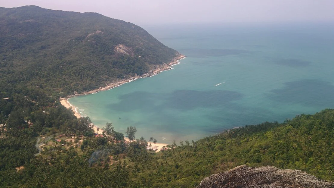 Vista dall'alto su Bottle Beach a Koh Phangan